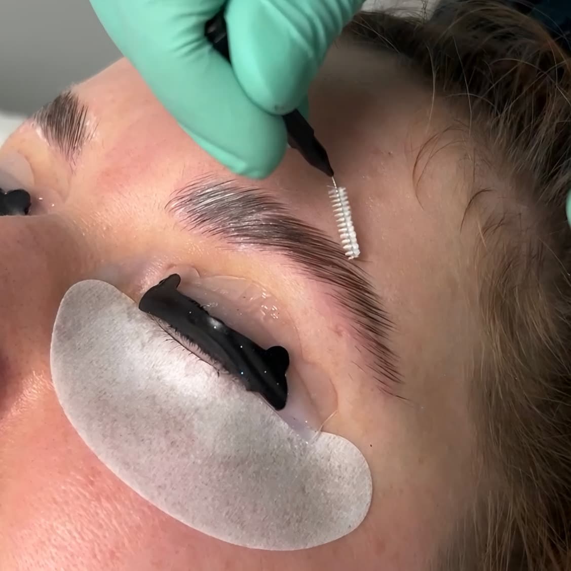 Eyelash Lift and Tint with Brow Shape service