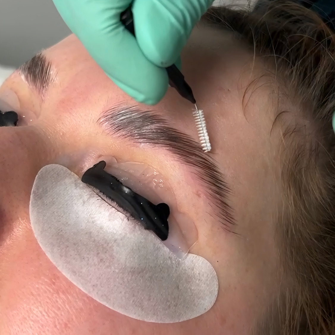 Eyelash Lift and Tint with Brow Shape service